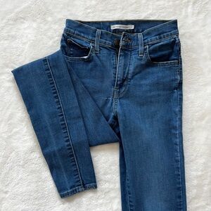 Levi's Women's Deep Blue Skinny Jeans